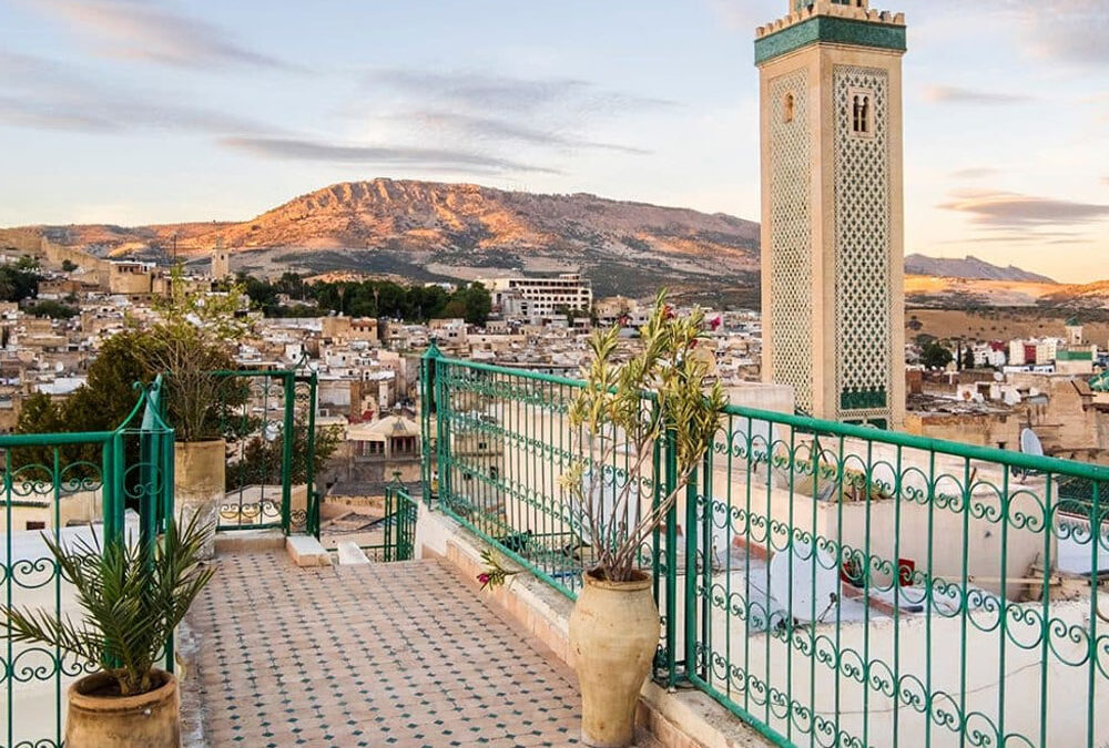 Tour de Descubrimiento de Marruecos de 15 Días desde Fez: La Gran Ruta Definitiva por el Sahara y Ciudades Imperiales
