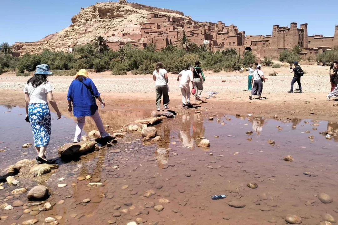 Tour al desierto de Merzouga desde Ouarzazate: 3 días de magia y dunas de Erg Chebbi